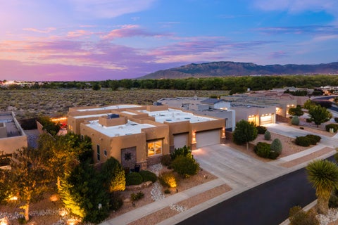 Photo of 4919 Valle Rio Trail NW, Albuquerque, NM 87120 (MLS # 1111298)