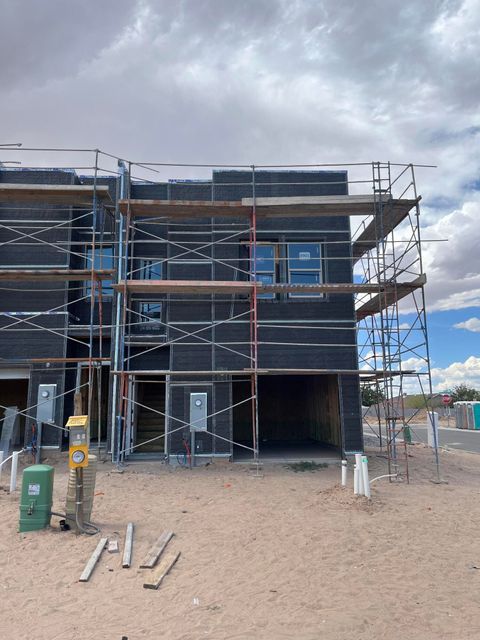 Townhouse For Sale - 8901 Mountain Ash Avenue<br/> Bernalillo County, Albuquerque, NM 87121