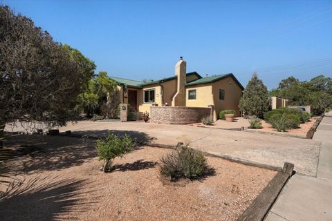 Homes For Sale - 520 Tulane Drive<br/> Albuquerque, NM 87106