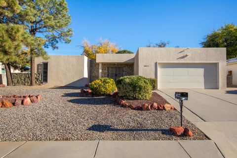 Photo of 6012 Torreon Drive NE, Albuquerque, NM 87109 (MLS # 1095065)