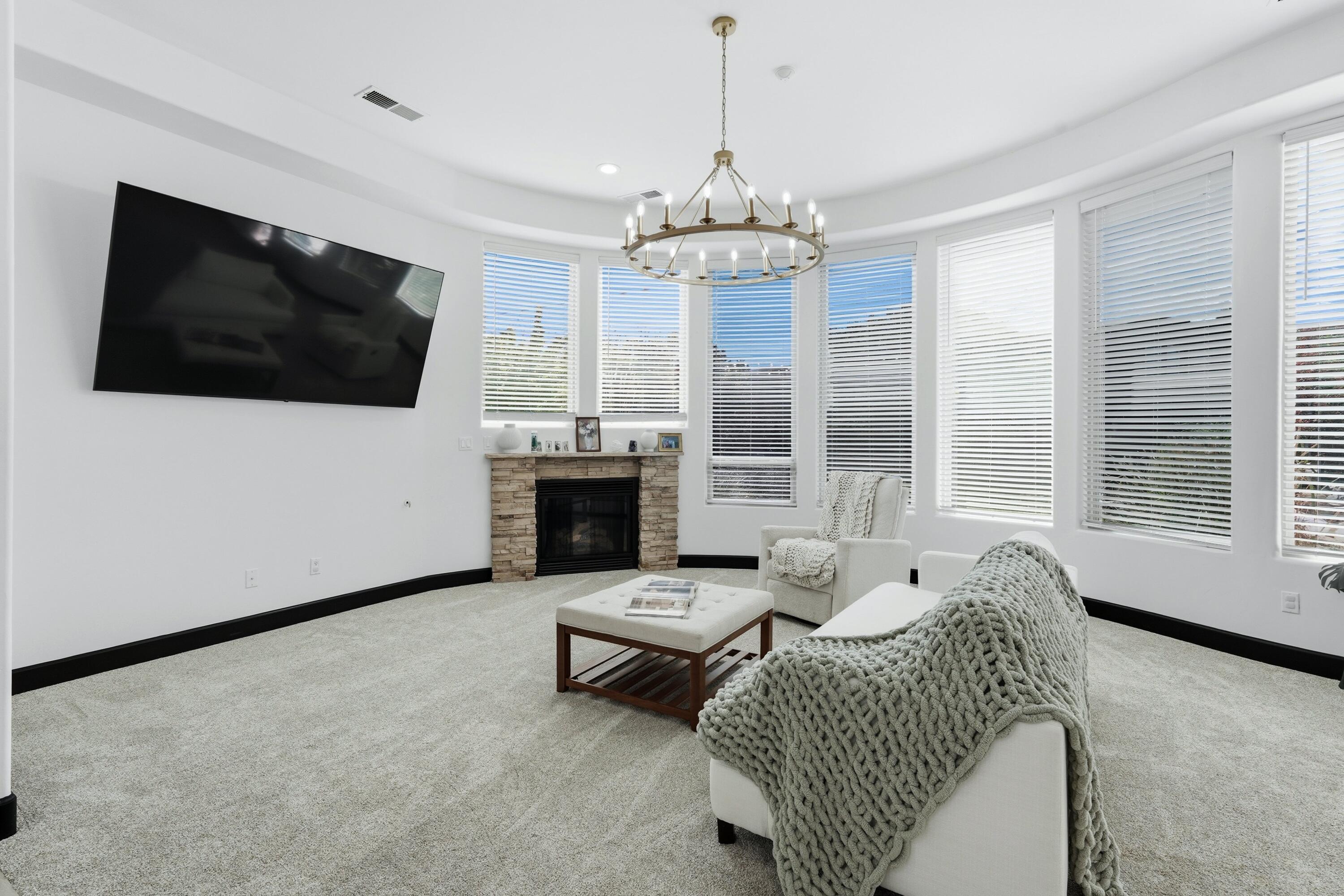 7424 Enchanted Sky Lane NE