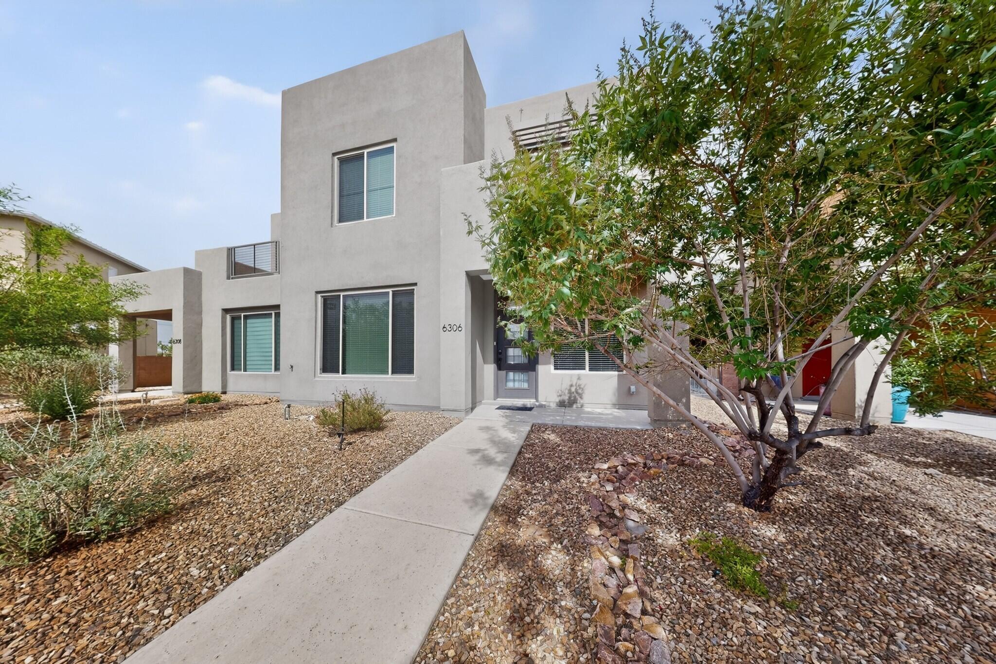 6306 Vista Del Bosque Drive NW