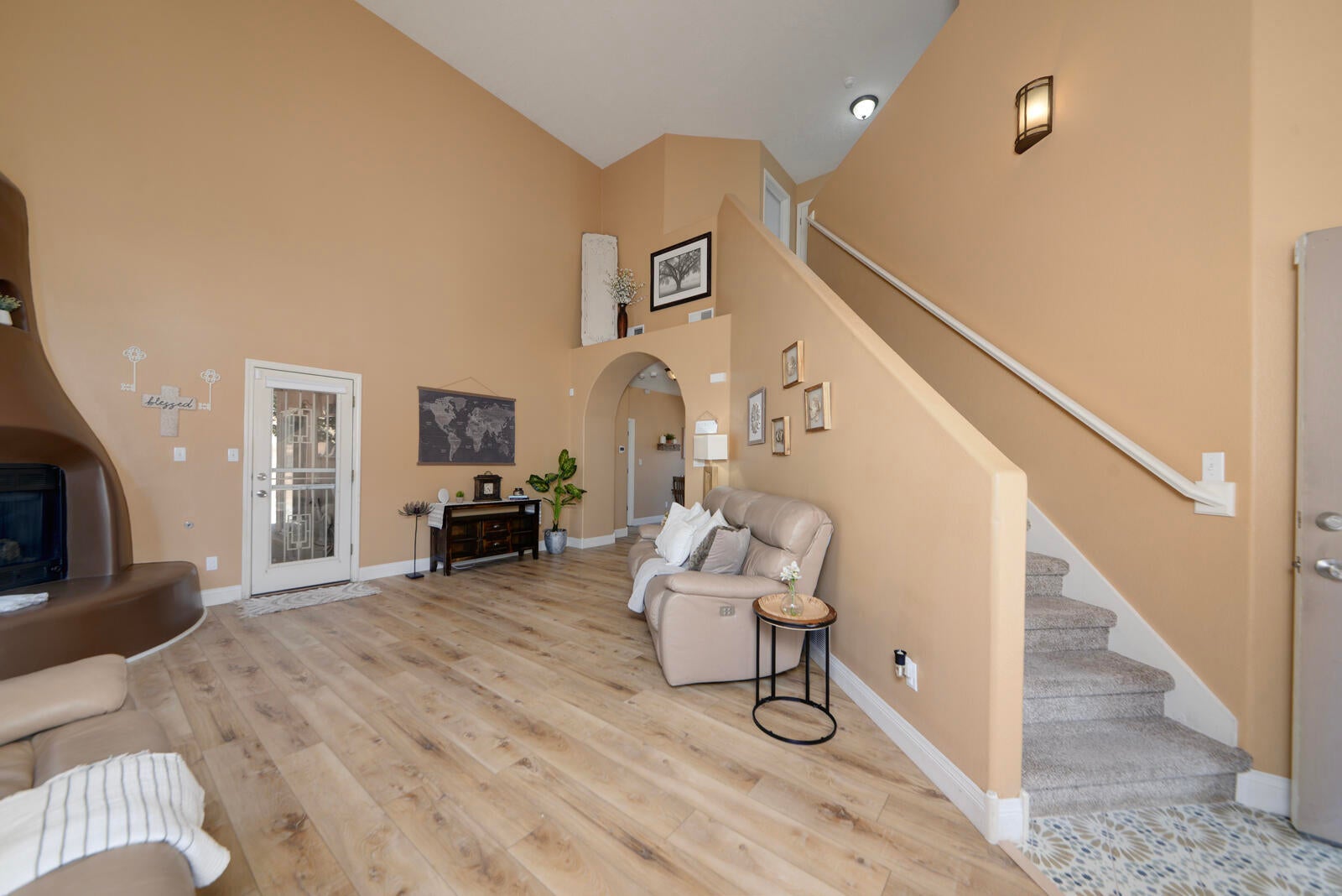 1012 Casa Maria Road NE