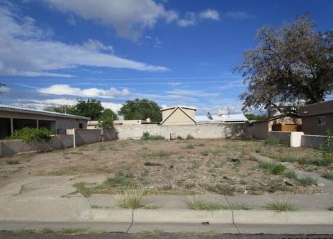 Vacant Land For Sale - 452 60th Street<br/> Albuquerque, NM 87105