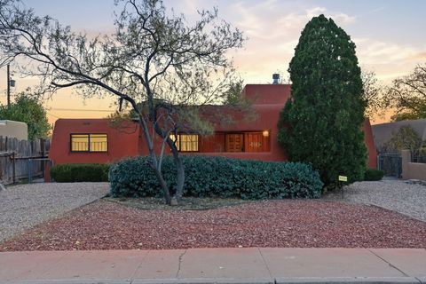 Photo of 2634 Oro Vista Road NW, Albuquerque, NM 87107 (MLS # 1094487)
