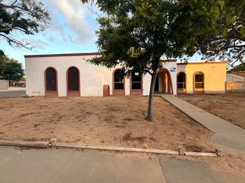 Photo of 8812 Avenales Avenue NE, Albuquerque, NM 87111 (MLS # 1107174)