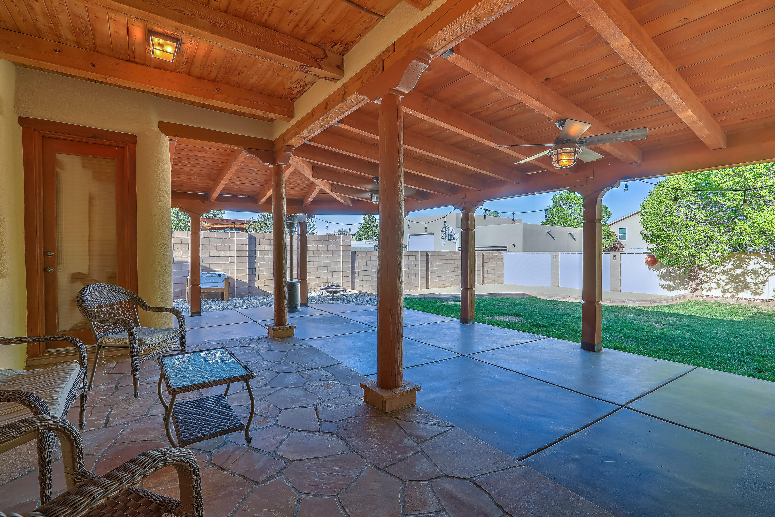 6108 Whiteman Drive NW