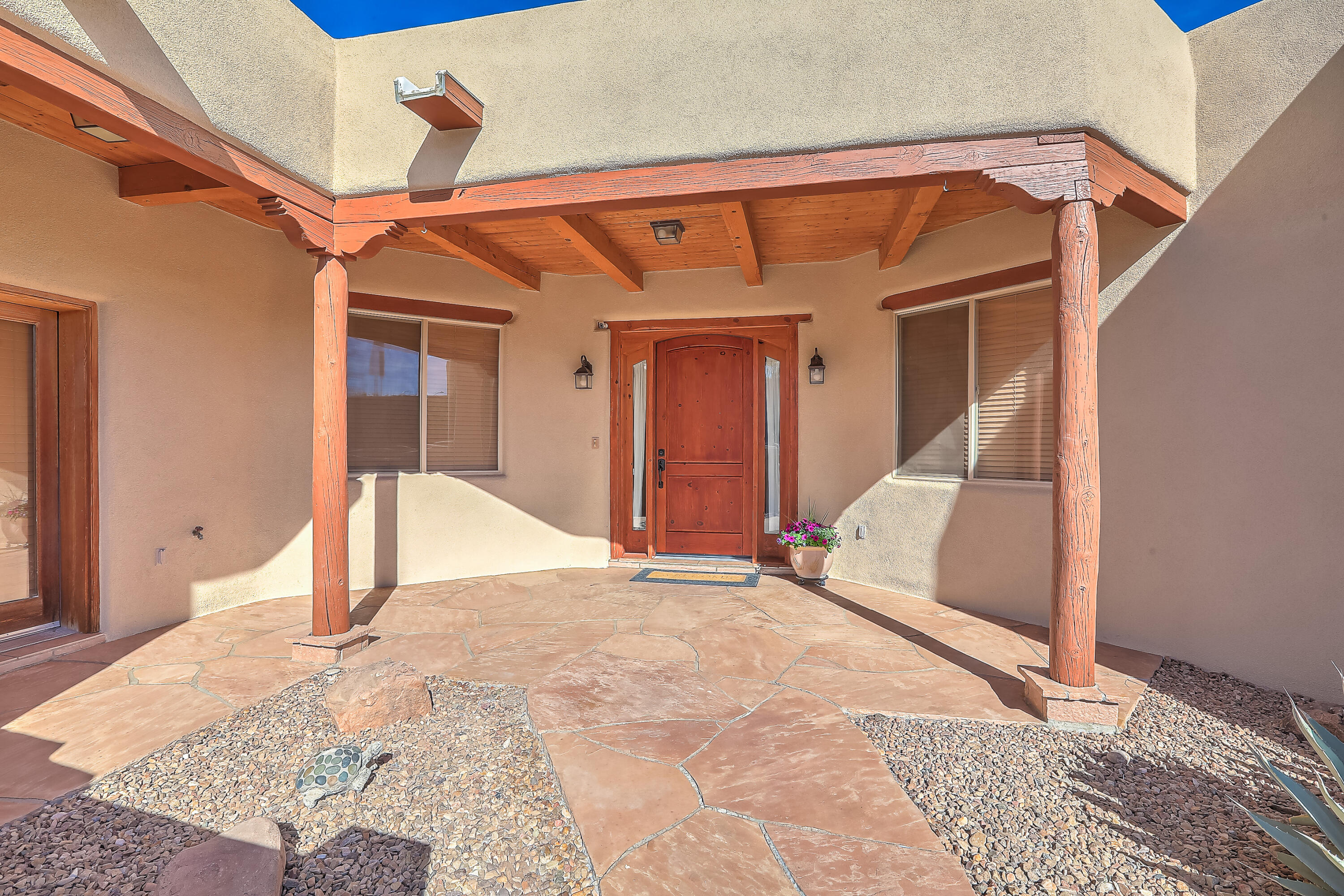 6108 Whiteman Drive NW