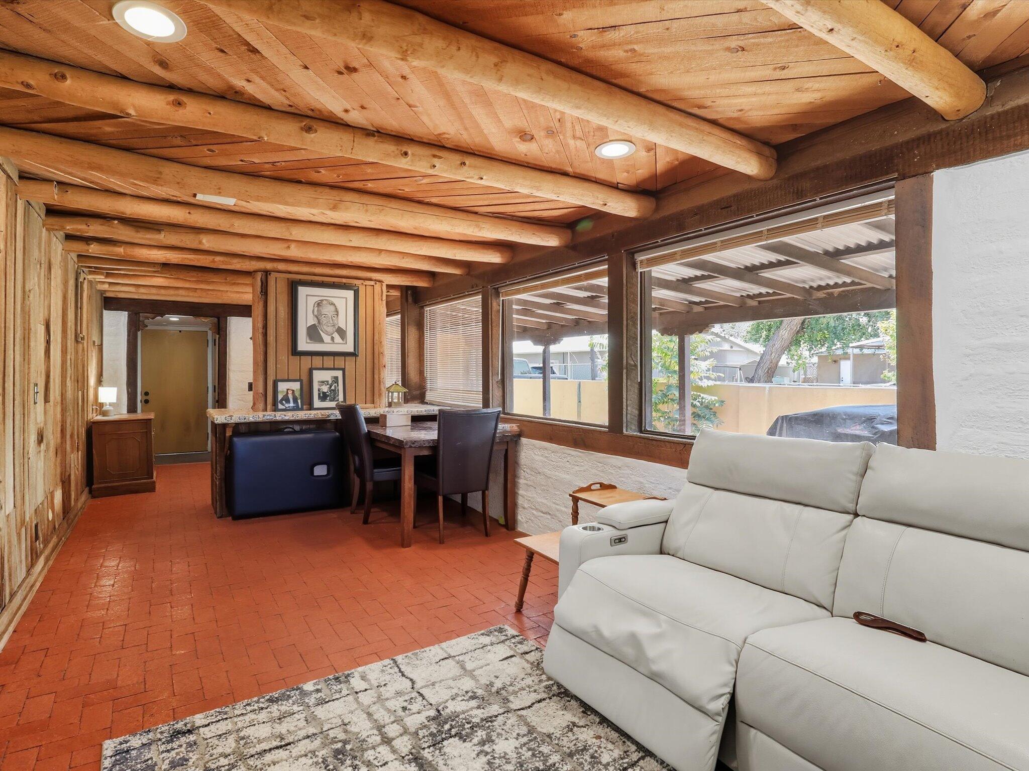 1174 Calle San Lorenzo