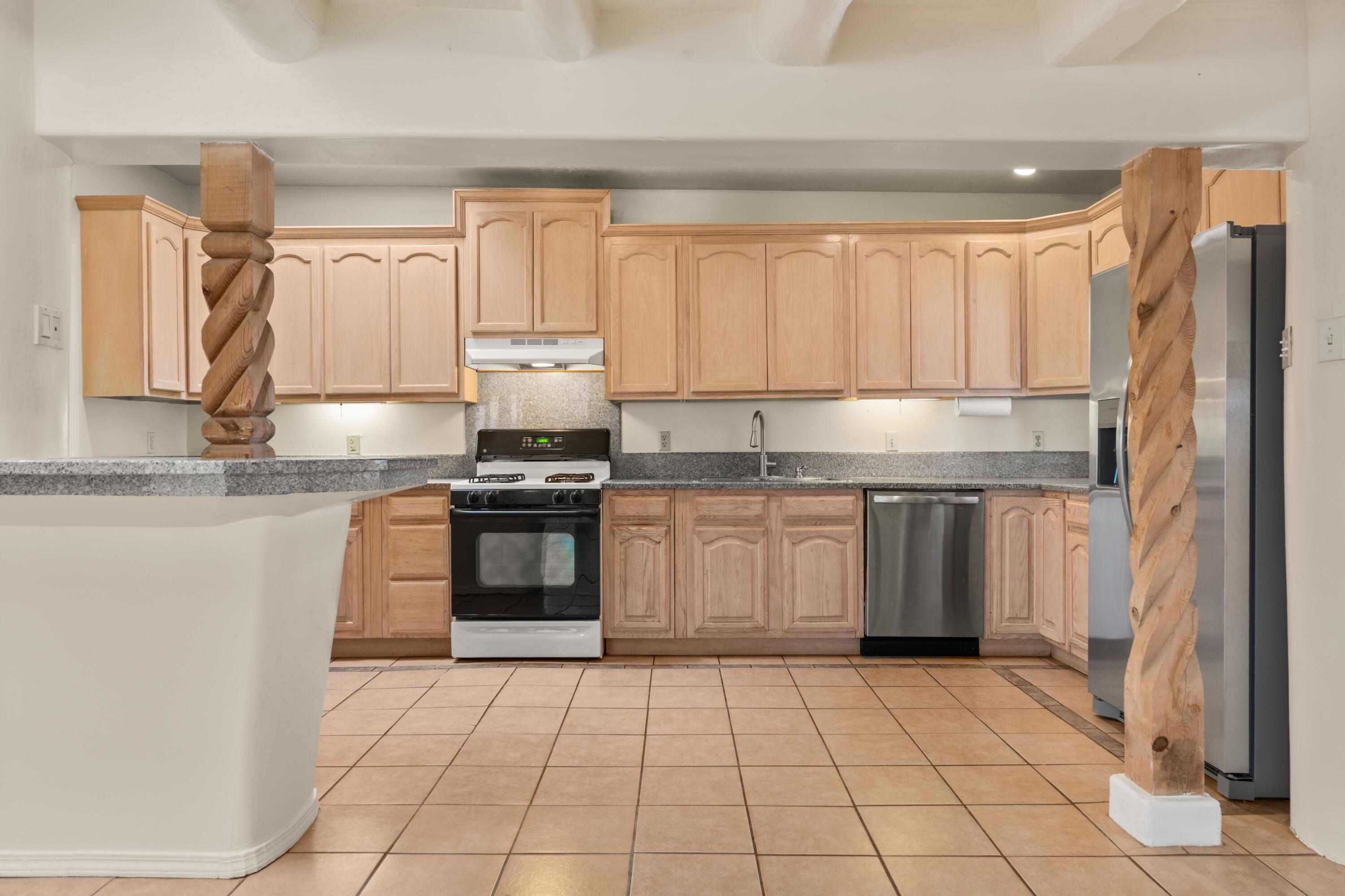3 Vegas Road, Los Lunas, New Mexico image 1