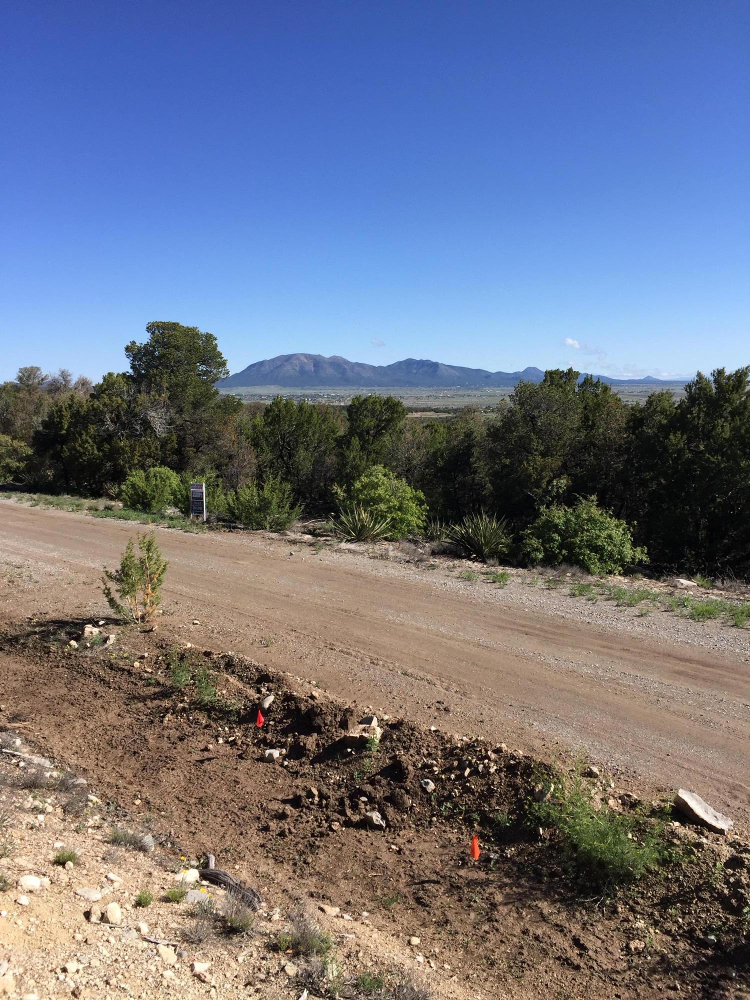 13 Las Nietas Court, Edgewood, New Mexico image 1