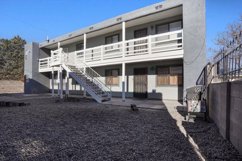 305 Grove Street NE Albuquerque NM 87108