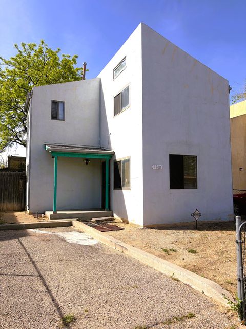 Photo of 1708 Vail Place SE, Albuquerque, NM 87106 (MLS # 1100153)