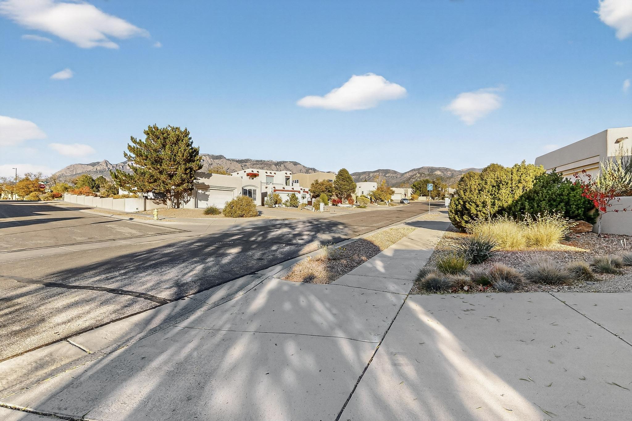 12724 Sandia Ridge Place NE