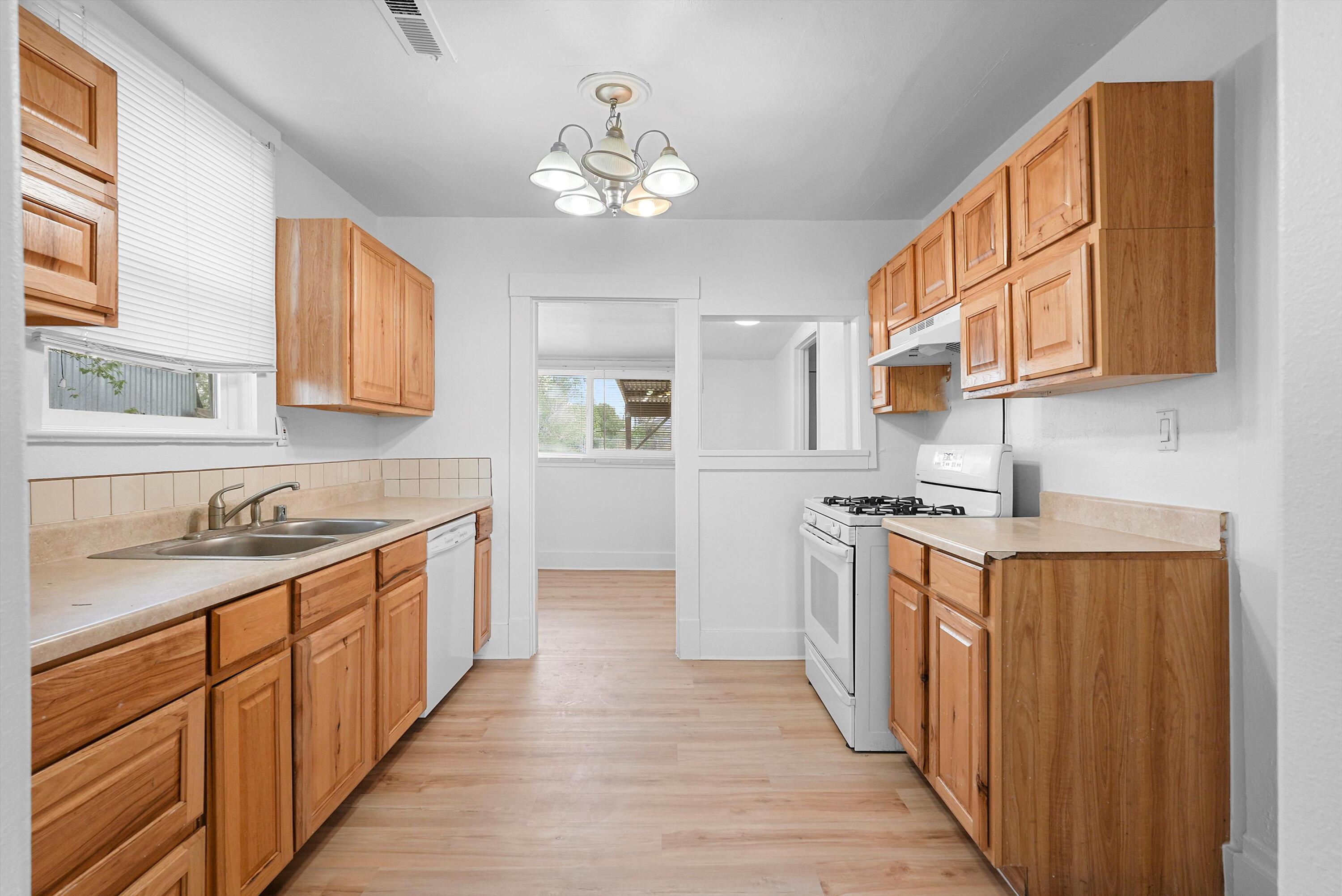 412 Harvard Drive, Albuquerque, New Mexico image 8