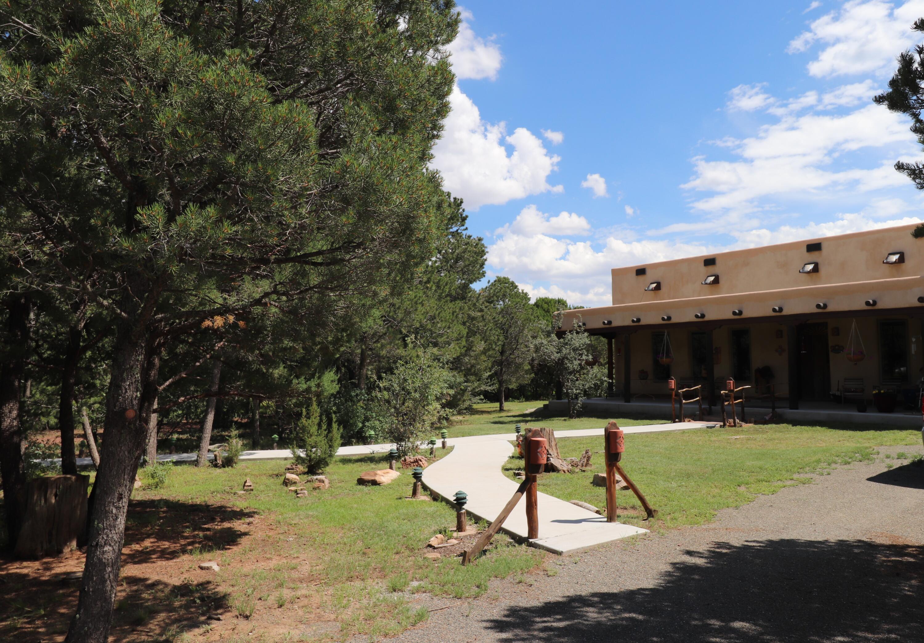 112 Ten Pines Road, Torreon, New Mexico image 17