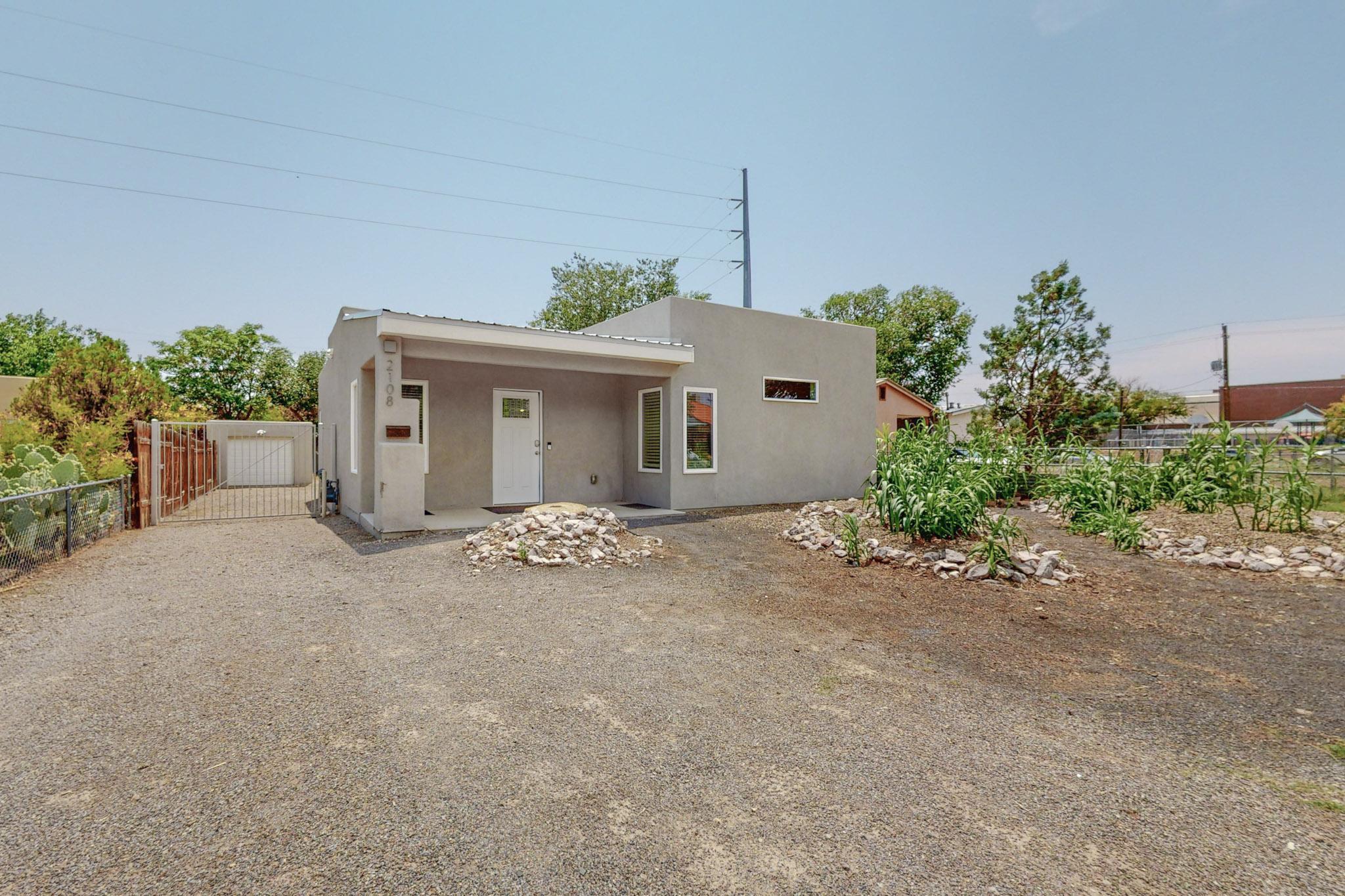 View Albuquerque, NM 87106 house