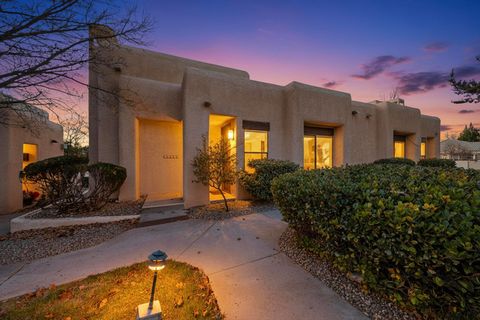 Photo of 10113 Denali Road NE, Albuquerque, NM 87111 (MLS # 1096243)