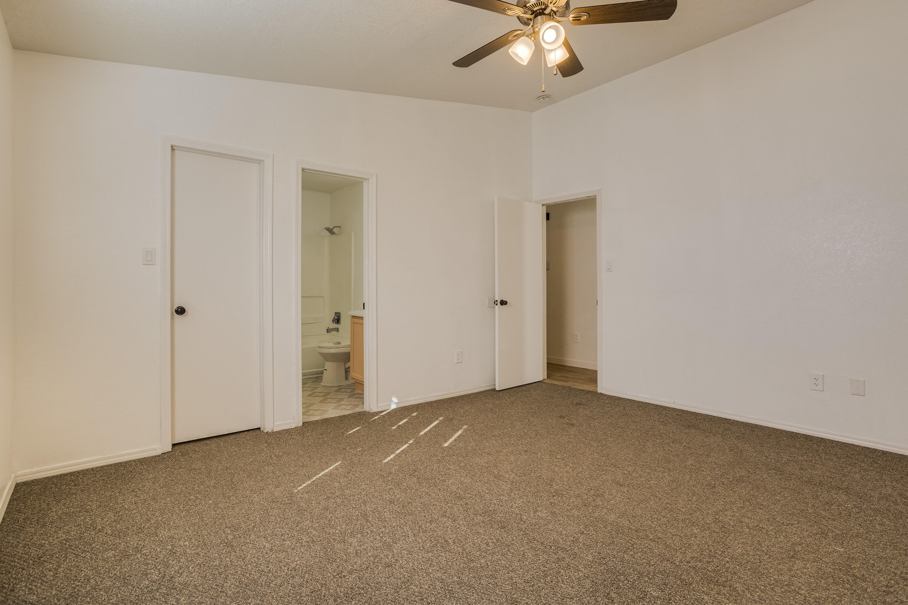 2024 Desert Breeze Drive, Albuquerque, New Mexico image 11