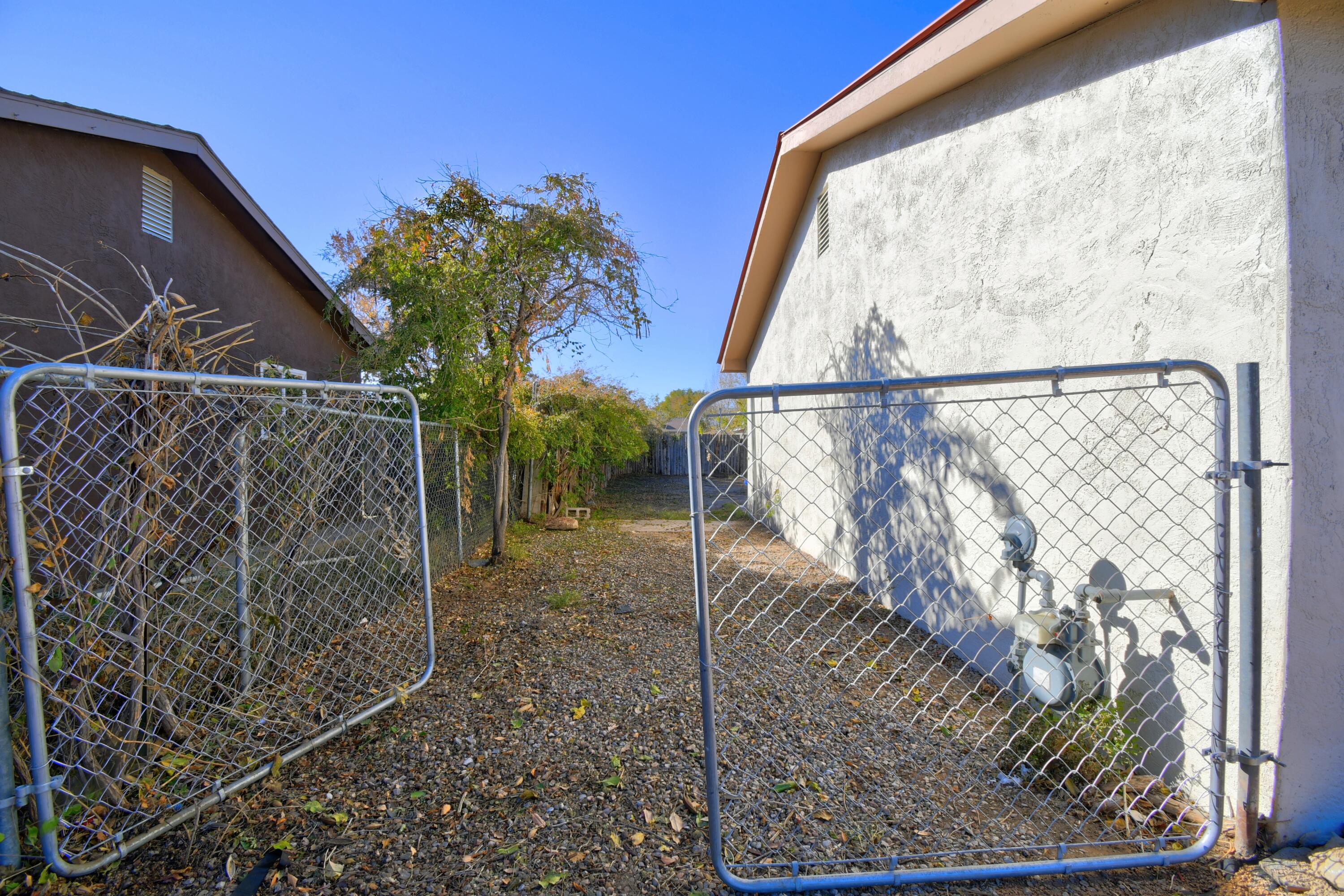 1051 Pecan Court, Los Lunas, New Mexico image 17