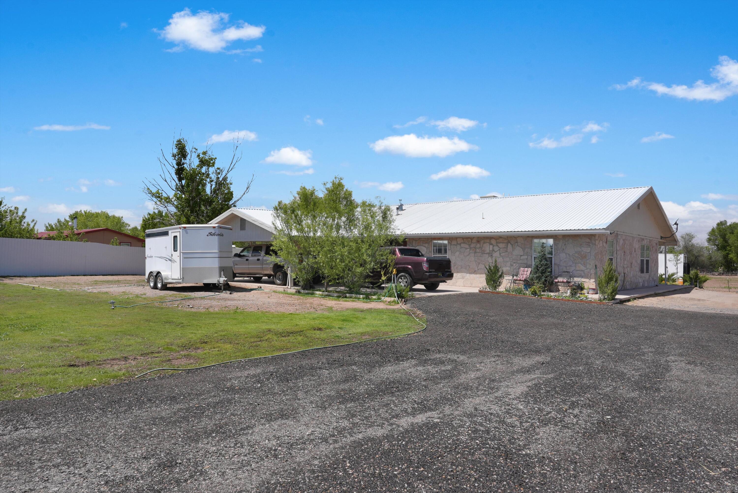 185 La Entrada Road, Los Lunas, New Mexico image 1