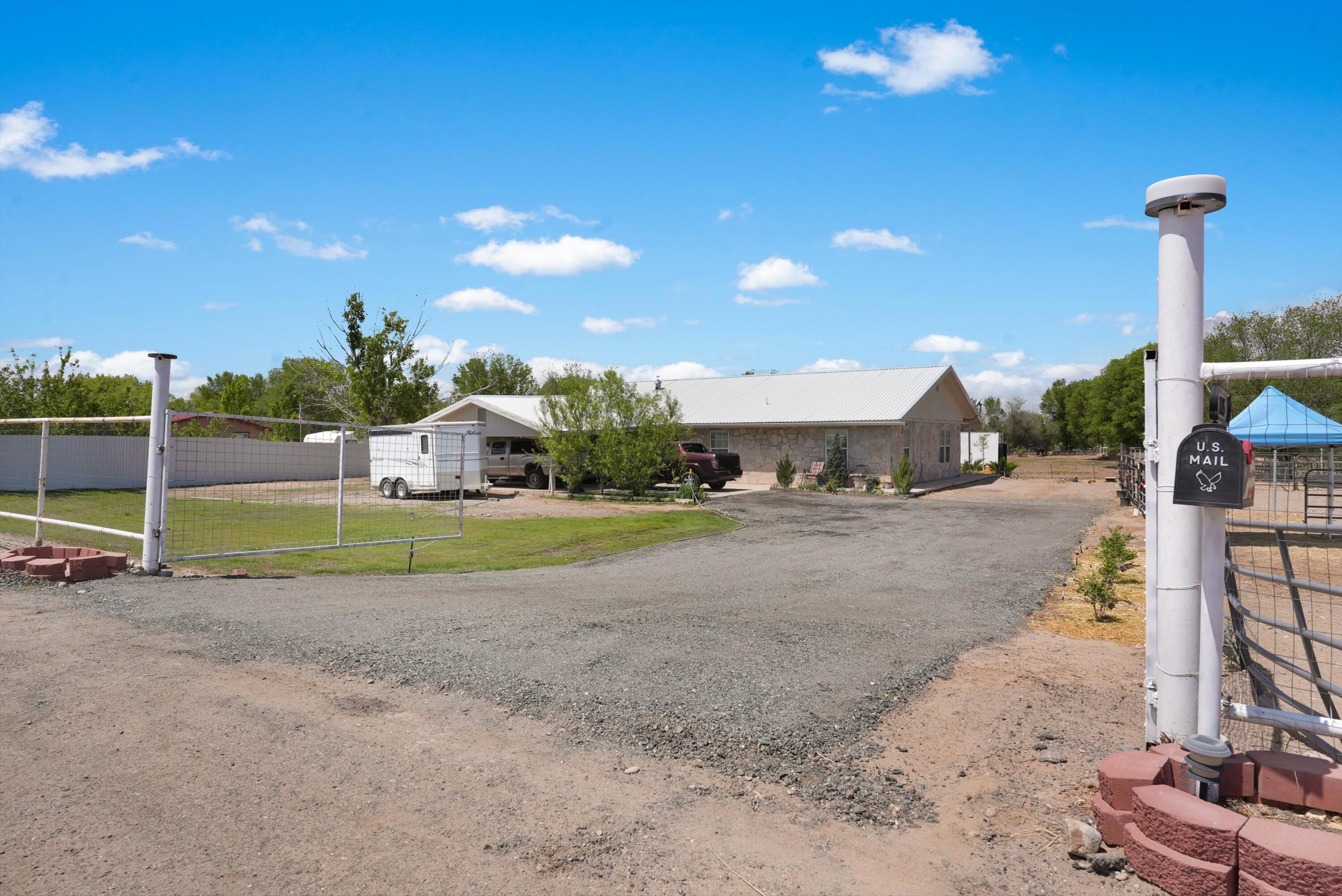 185 La Entrada Road, Los Lunas, New Mexico image 3