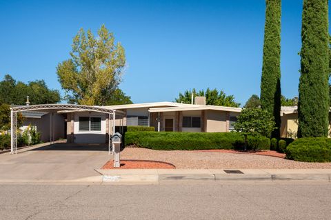 Photo of 6009 Brenda Street NE, Albuquerque, NM 87109 (MLS # 1092353)