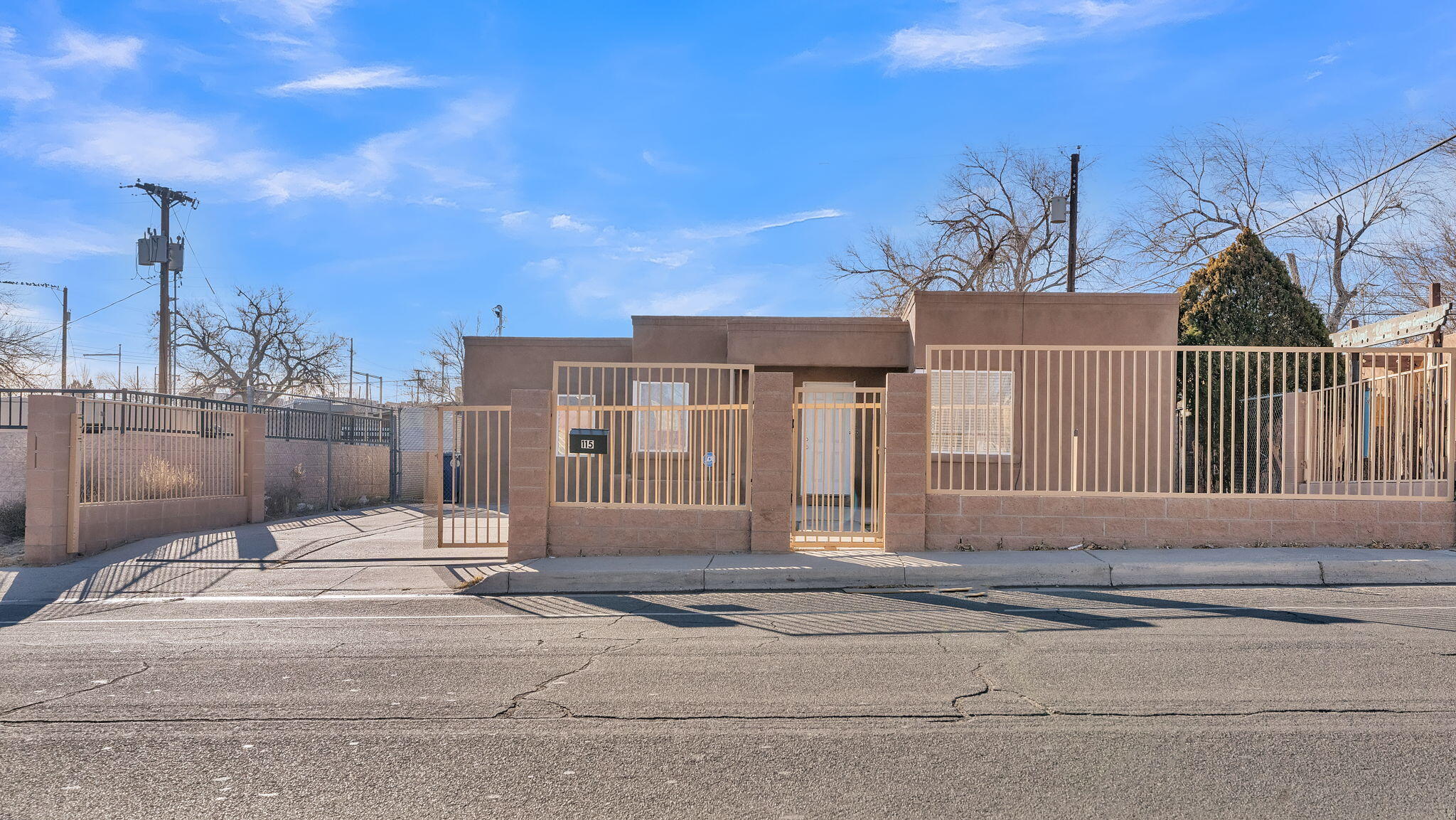 115 Yucca Drive, Albuquerque, New Mexico image 8