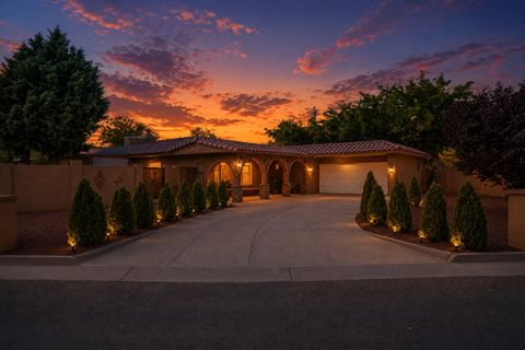 Homes For Sale - 4900 Fairfax Drive<br/> Albuquerque, NM 87114