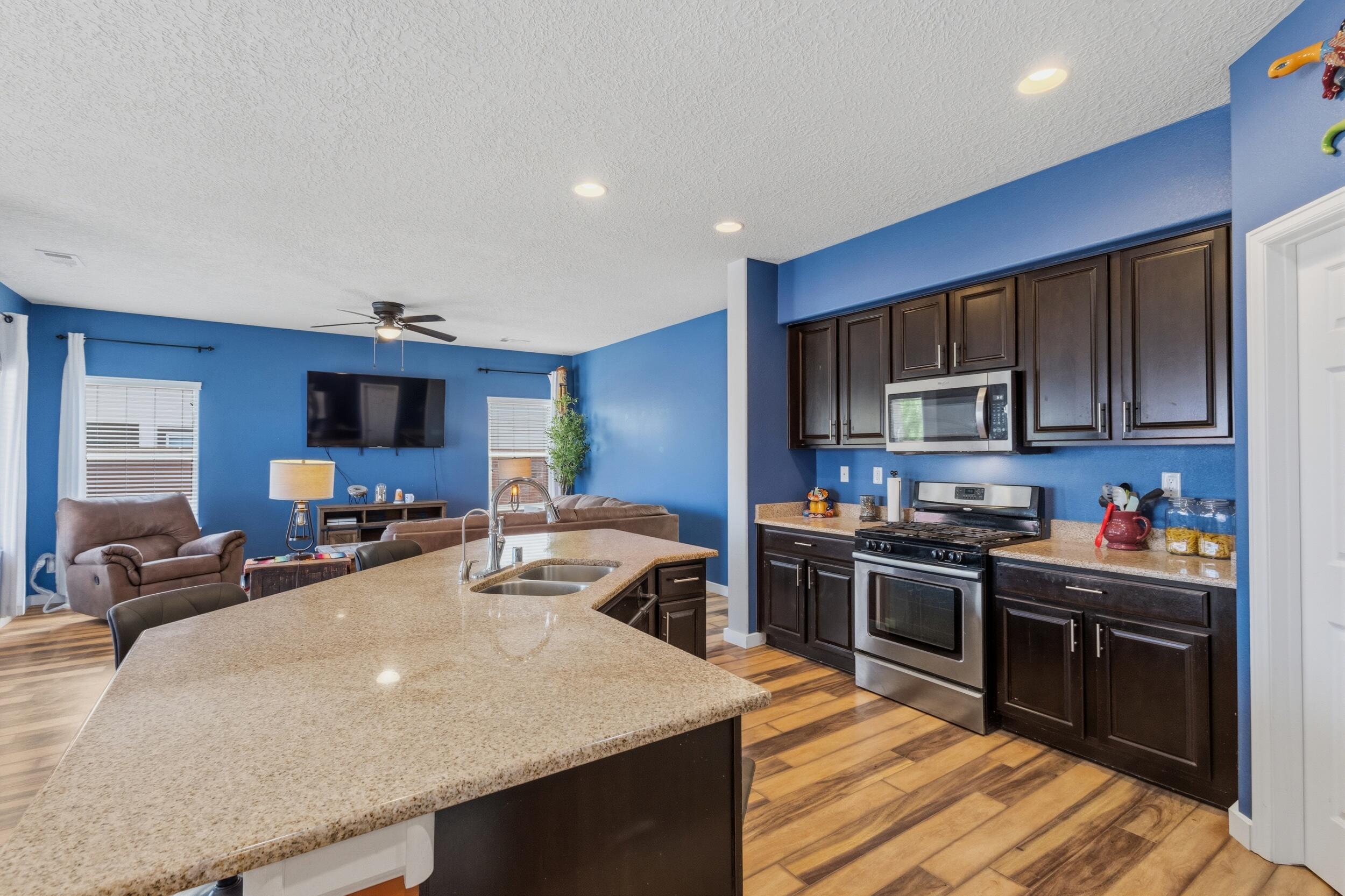 529 Loma Linda Loop NE