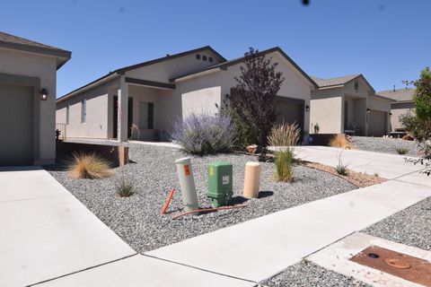 Photo of 10812 CARESSO Loop SW, Albuquerque, NM 87121 (MLS # 1085918)