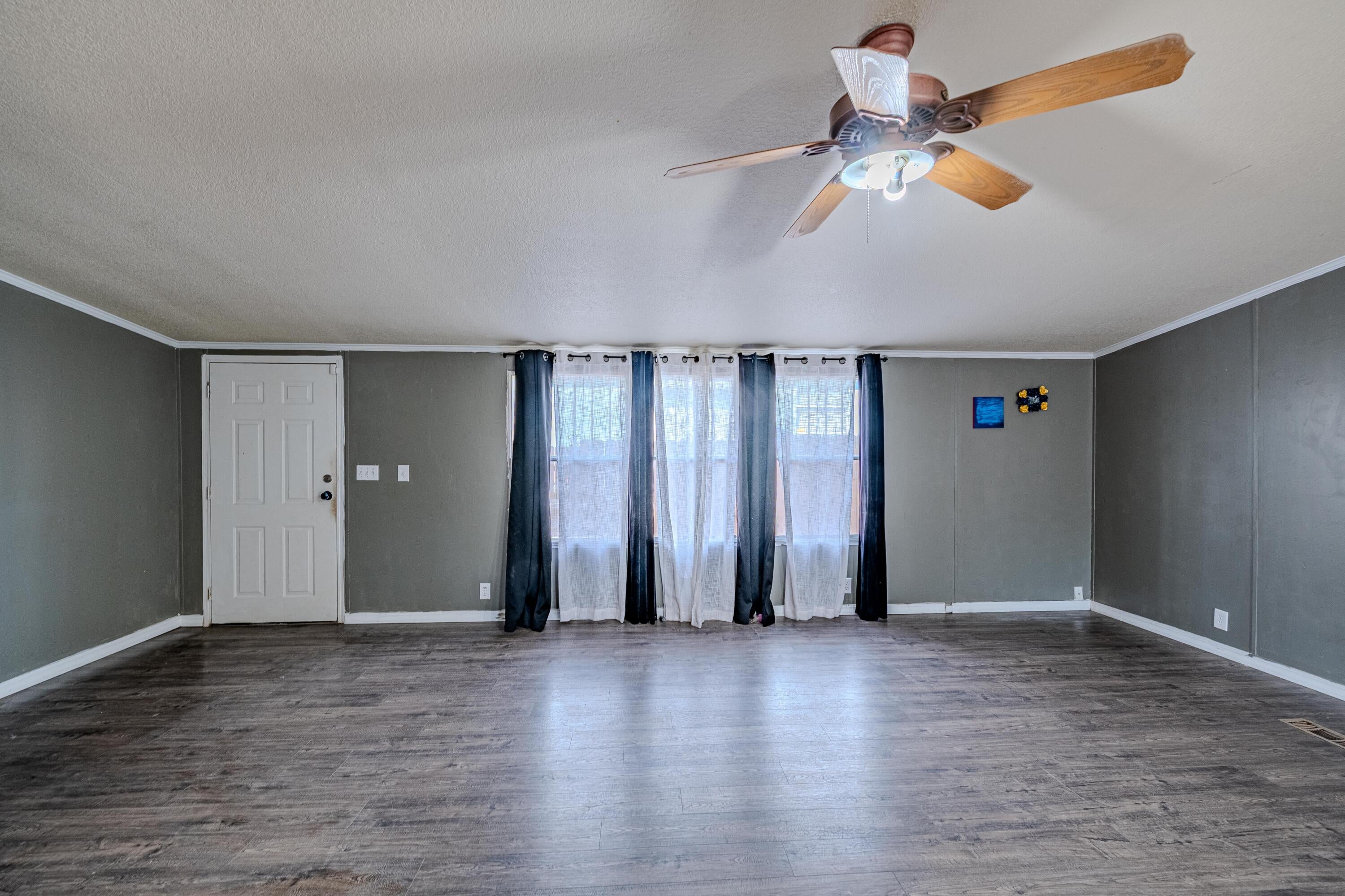 9409 Vista Del Valle Street SW