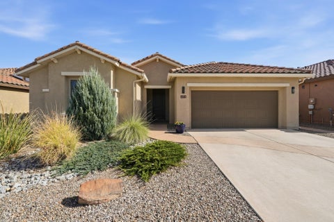 Photo of 5004 Calle Espana NW, Albuquerque, NM 87120 (MLS # 1112240)