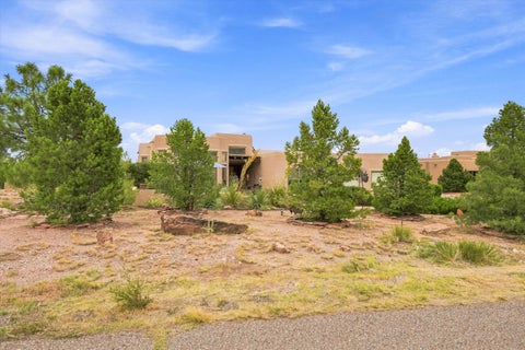 Photo of 27 Dusty Trail Drive, Placitas, NM 87043 (MLS # 1109964)