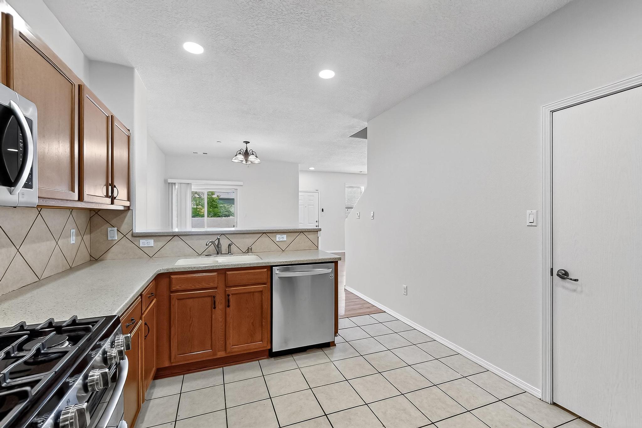 11024 Fort Point Lane #B, Albuquerque, New Mexico image 13