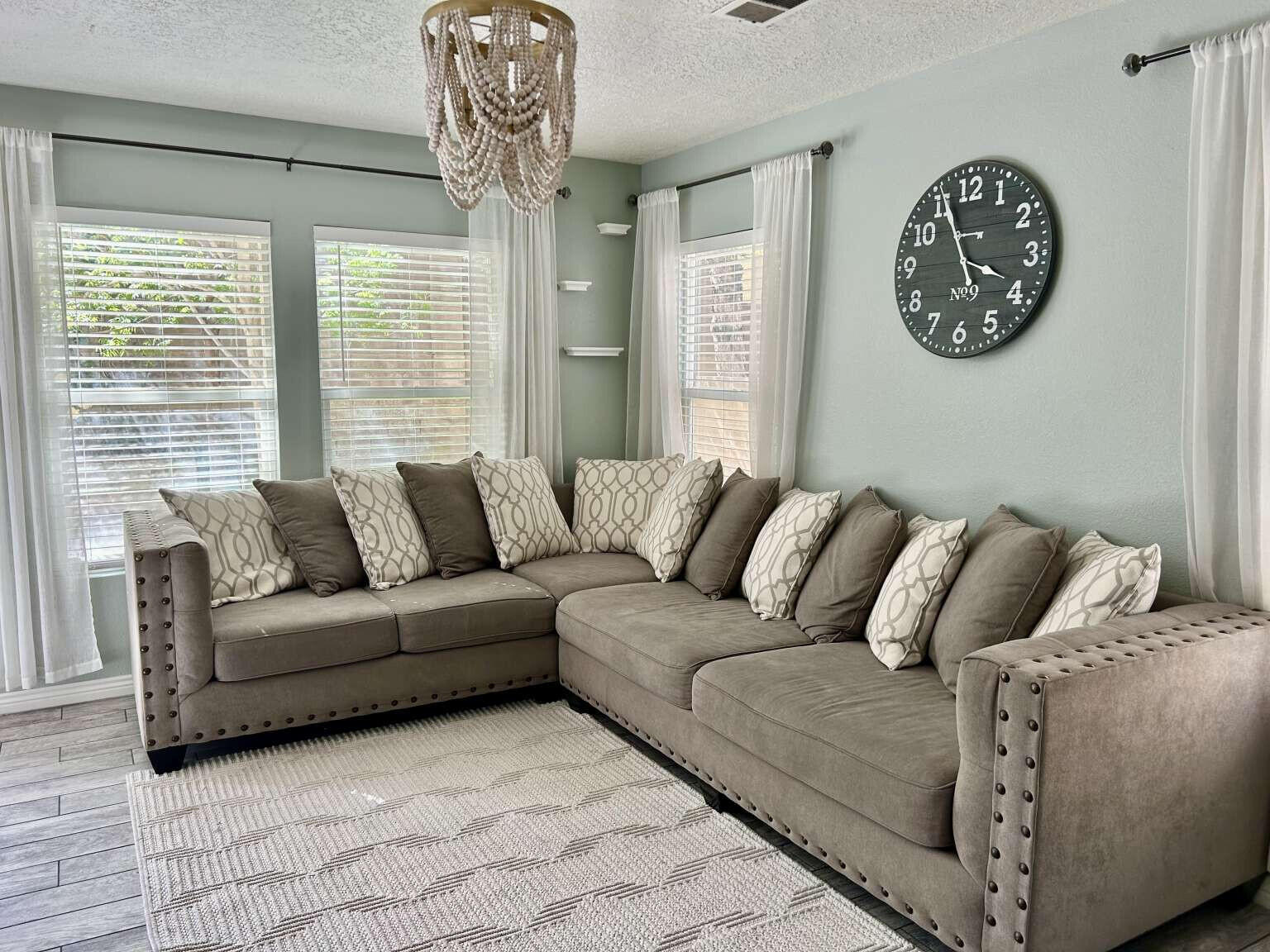 6225 Picture Rock Place NW