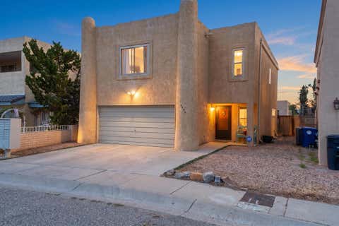 Photo of 5409 Colleens Way NE, Albuquerque, NM 87111 (MLS # 1108970)