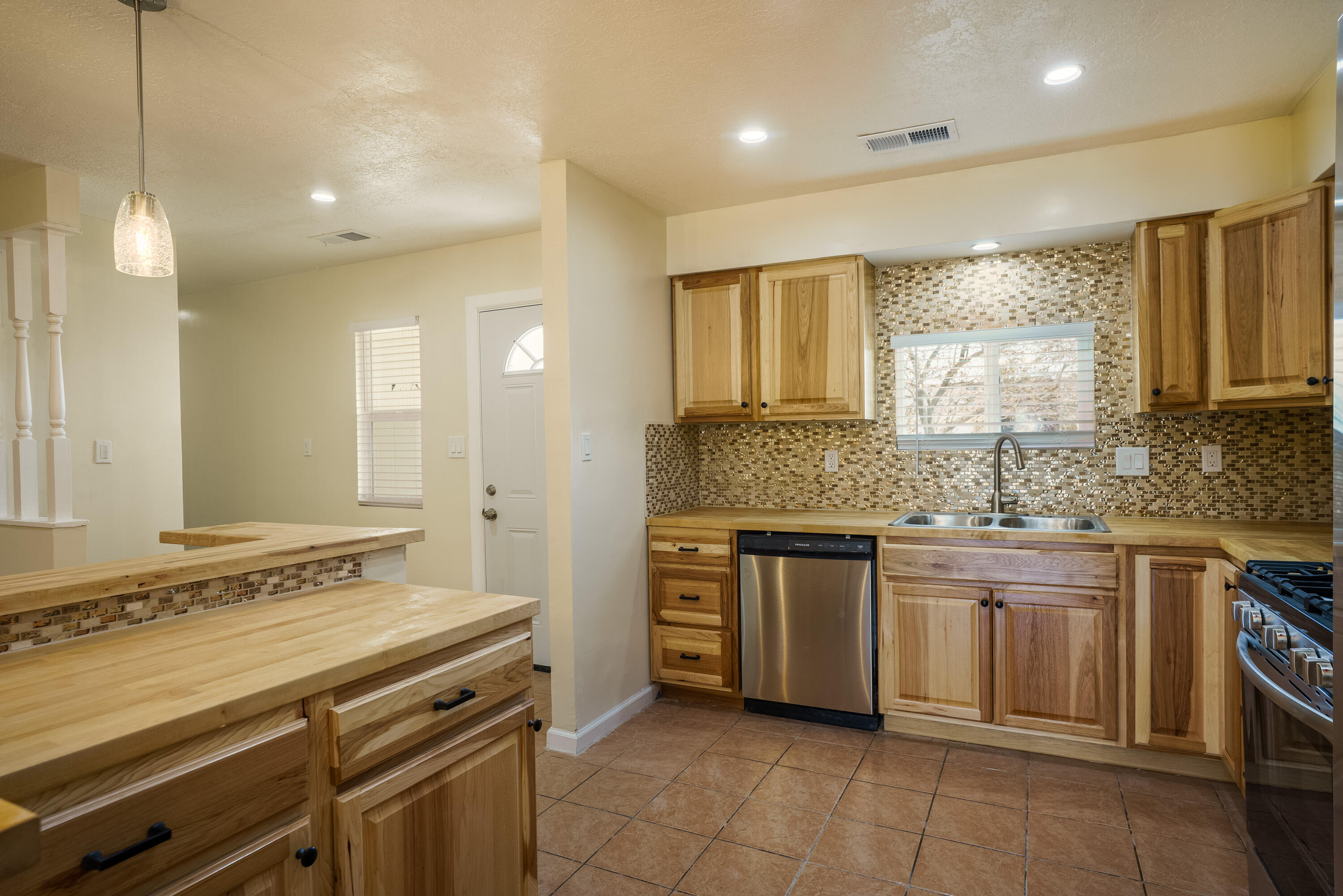 613 Wagon Train Drive, Rio Rancho, New Mexico image 11