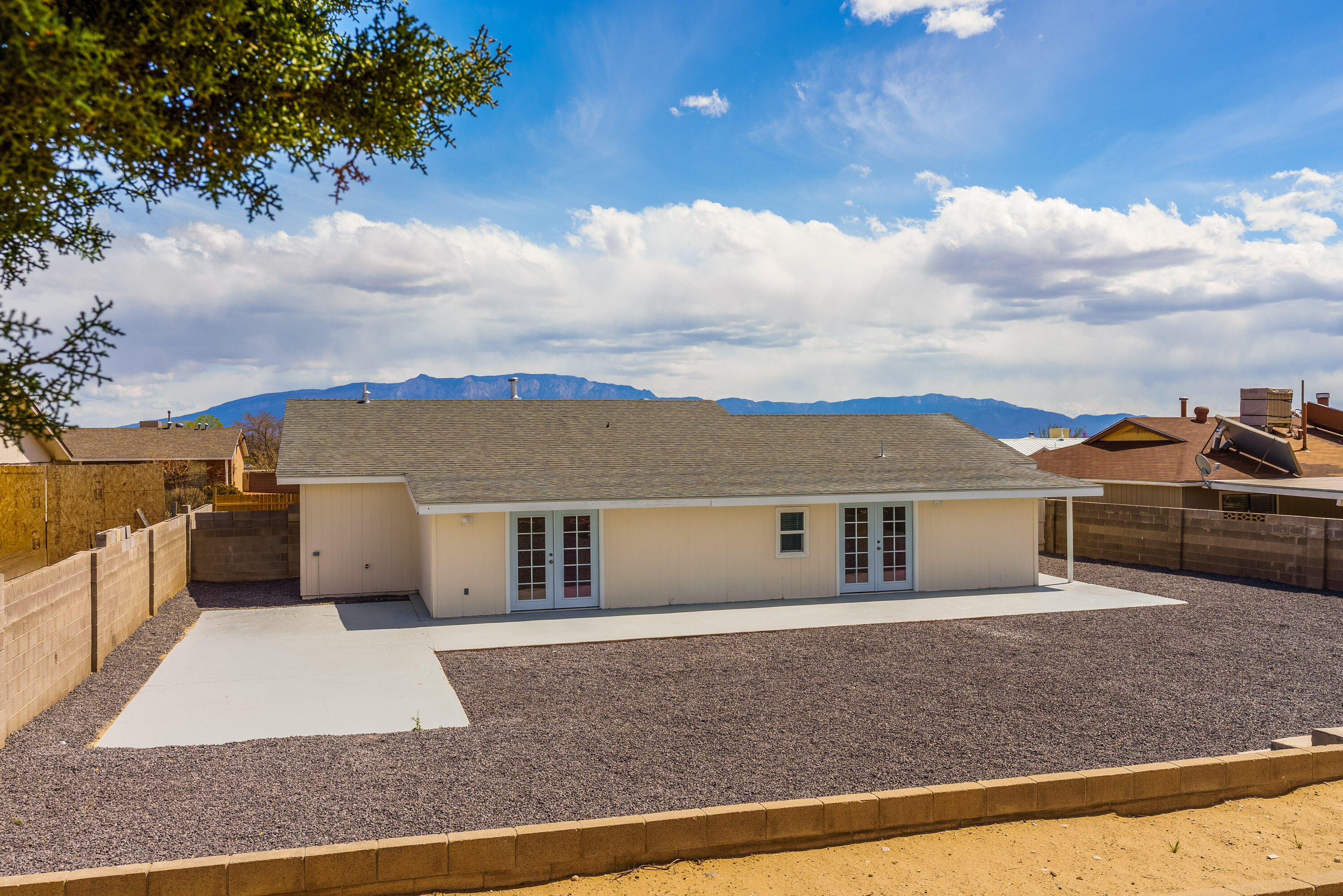 613 Wagon Train Drive, Rio Rancho, New Mexico image 34