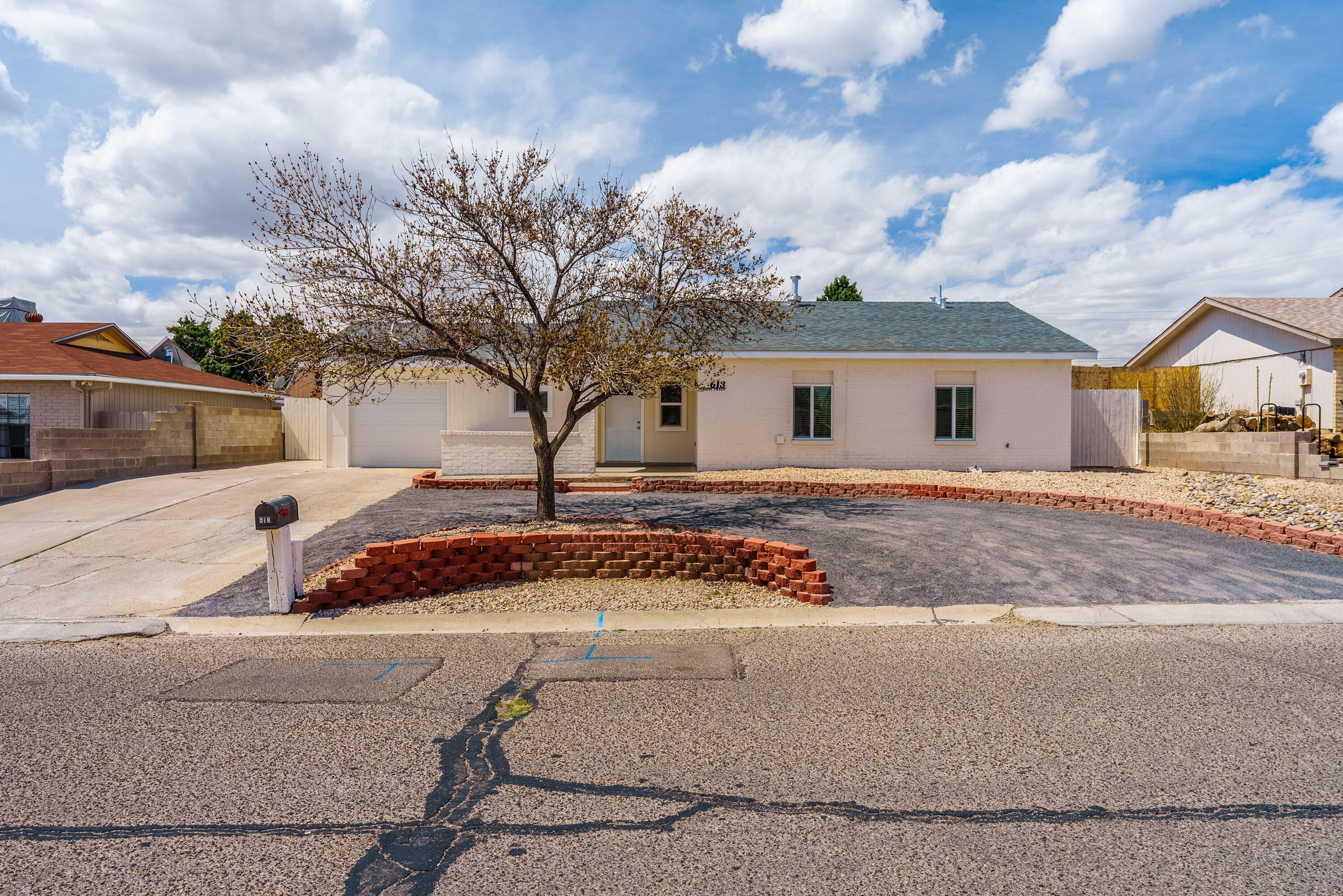 613 Wagon Train Drive, Rio Rancho, New Mexico image 1