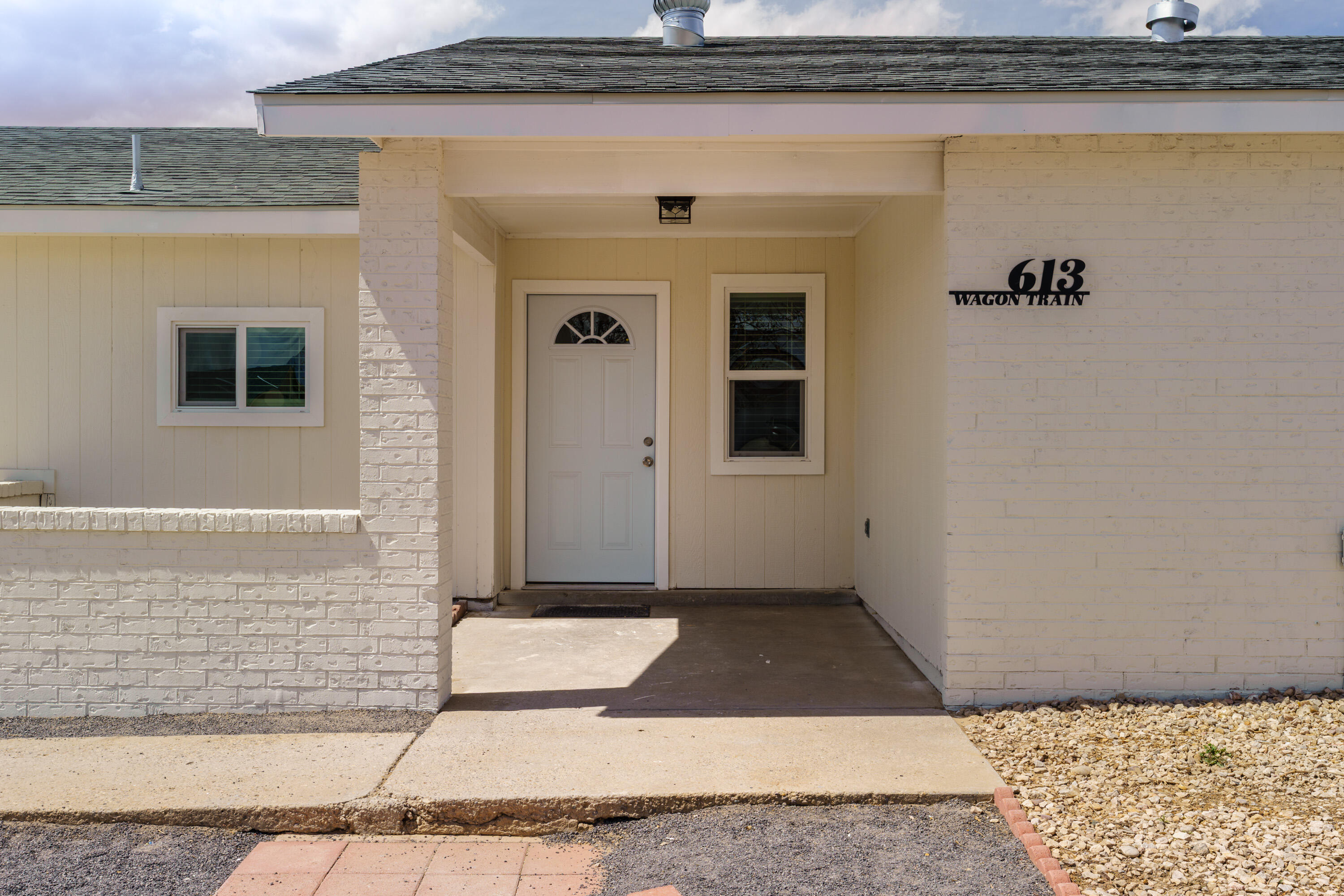613 Wagon Train Drive, Rio Rancho, New Mexico image 3