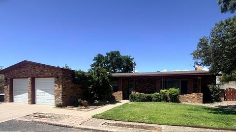 Homes For Sale - 3709 Valerie Place<br/> Albuquerque, NM 87111