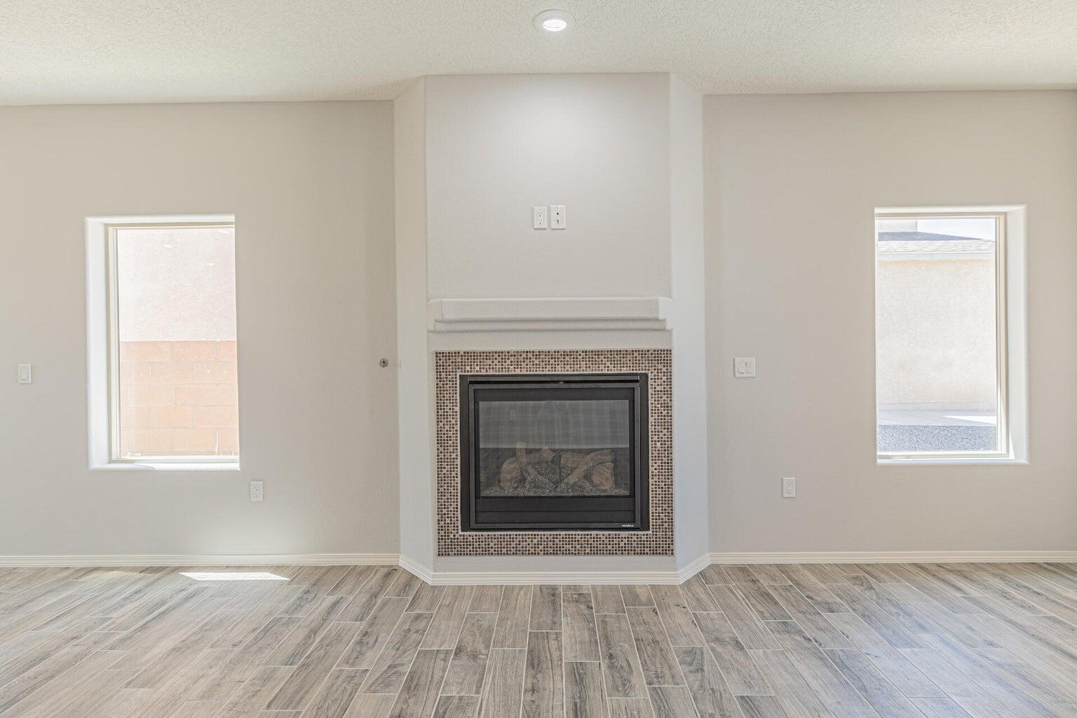 970 Firewheel Loop, Los Lunas, New Mexico image 3