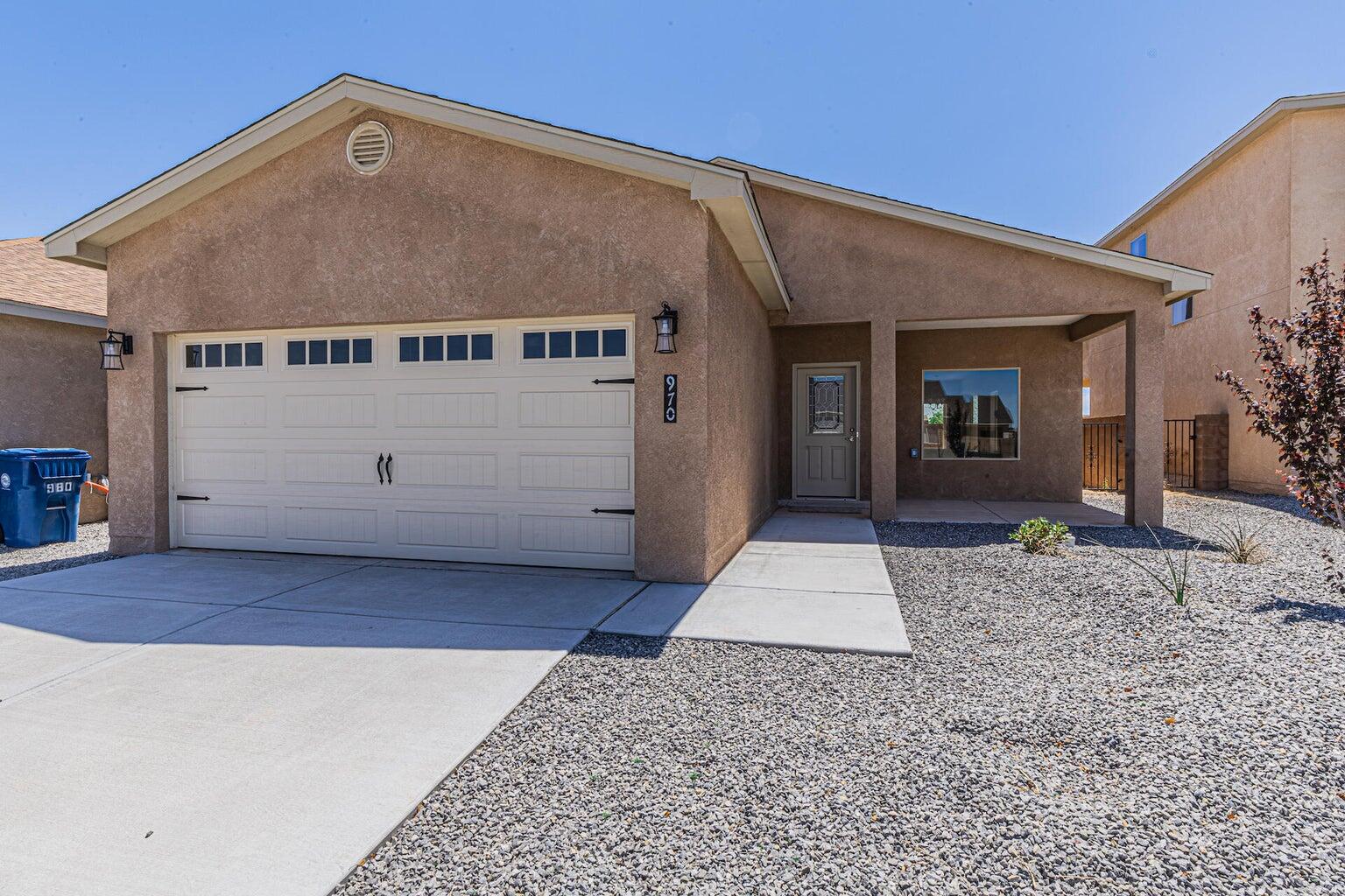 970 Firewheel Loop, Los Lunas, New Mexico image 1