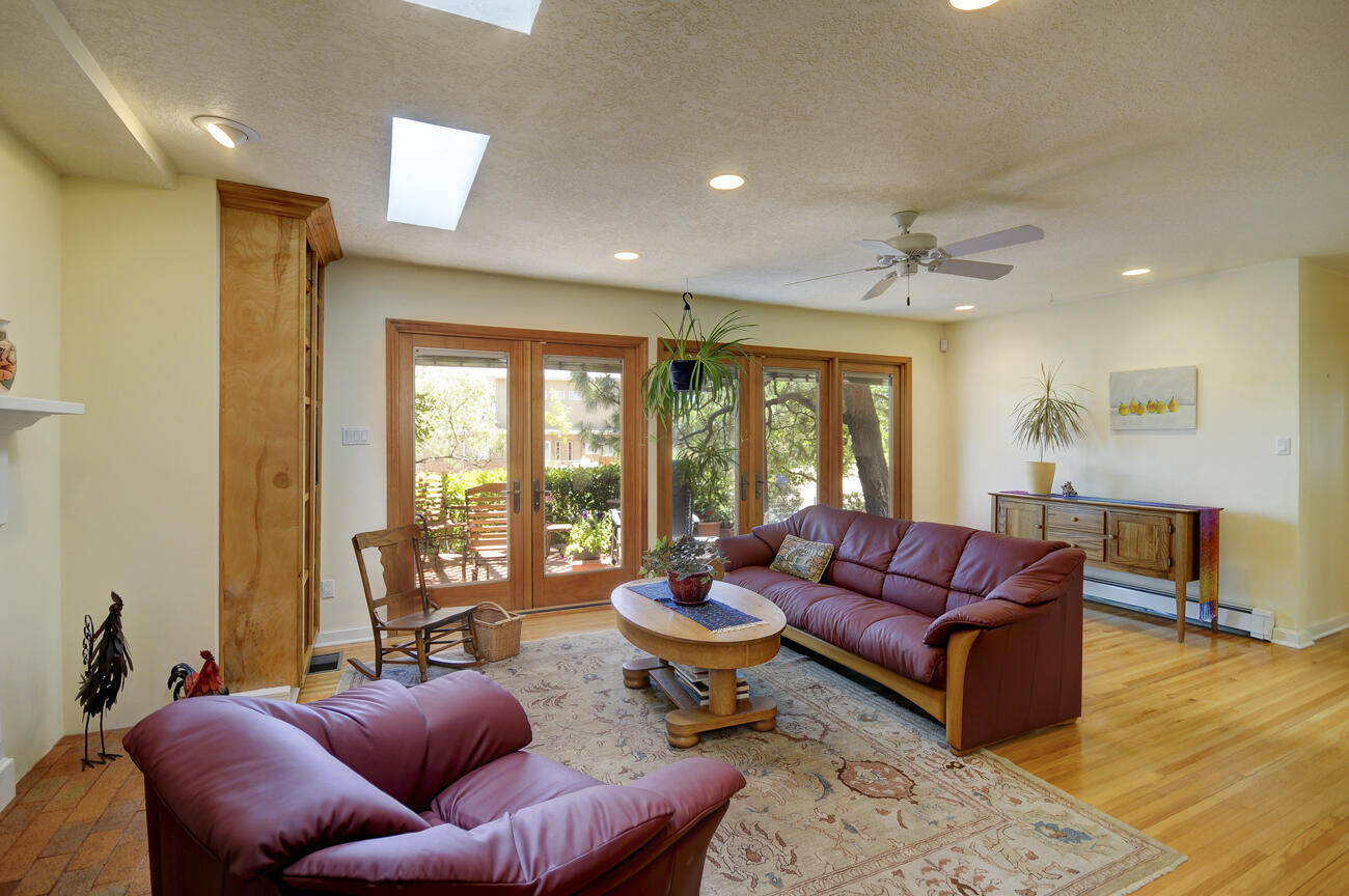 Photo 12 of 58 of 1513 Vista Larga Court NE house
