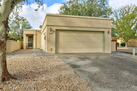 Homes For Sale - 1645 Evelyn Drive<br/> Rio Rancho, NM 87144