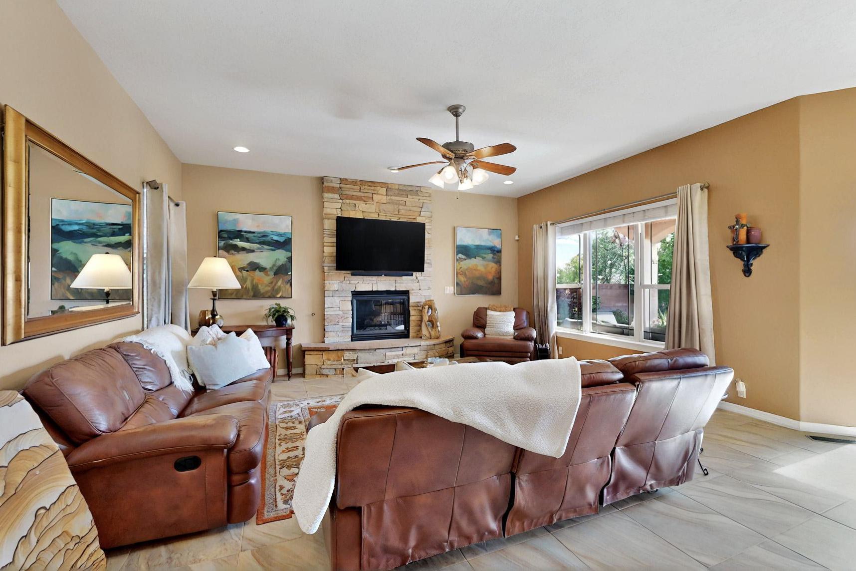 8805 Gypsy Drive, Albuquerque, New Mexico image 7