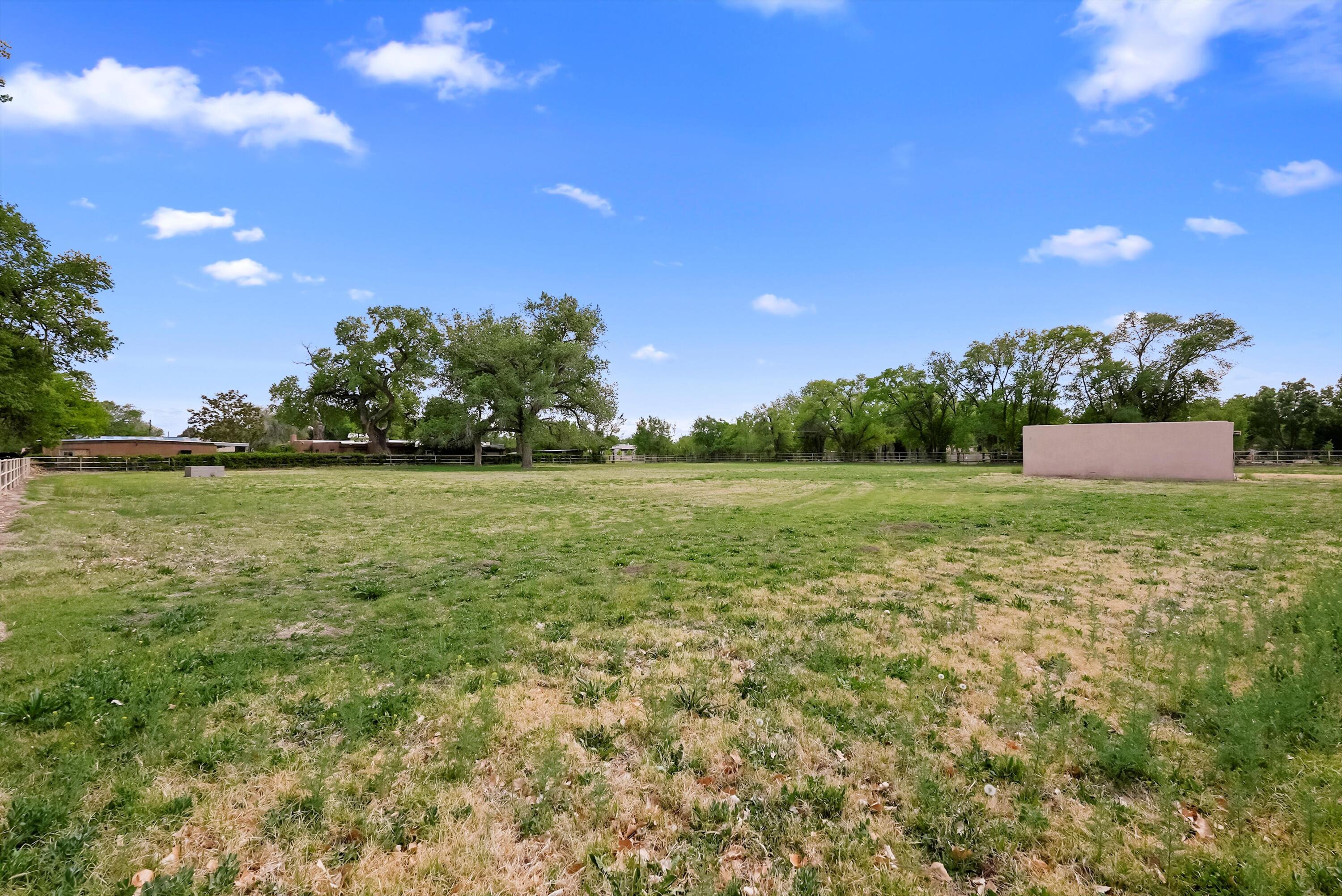 8737 Rio Grande Boulevard, Los Ranchos, New Mexico image 7