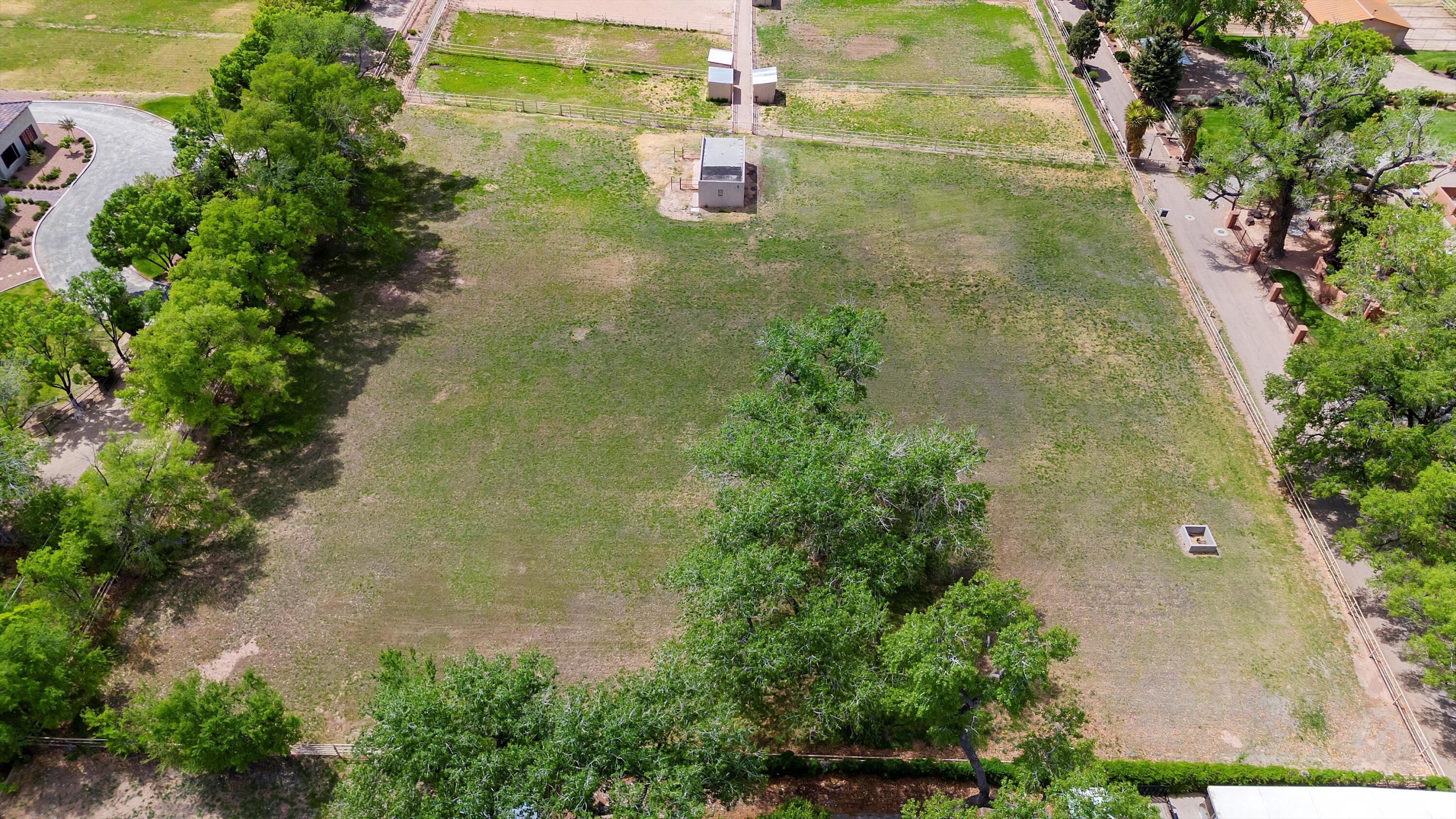 8737 Rio Grande Boulevard, Los Ranchos, New Mexico image 10