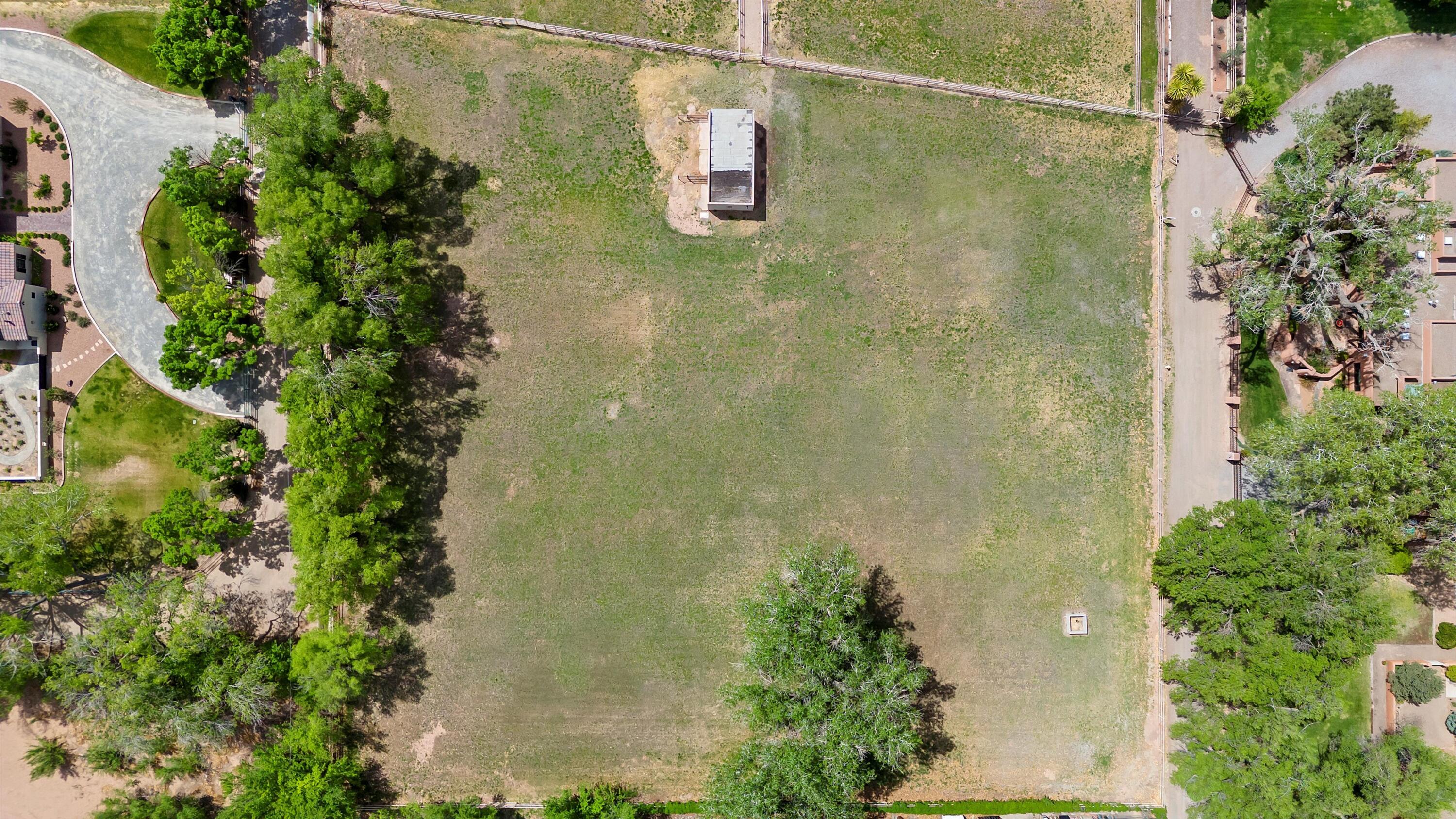 8737 Rio Grande Boulevard, Los Ranchos, New Mexico image 12